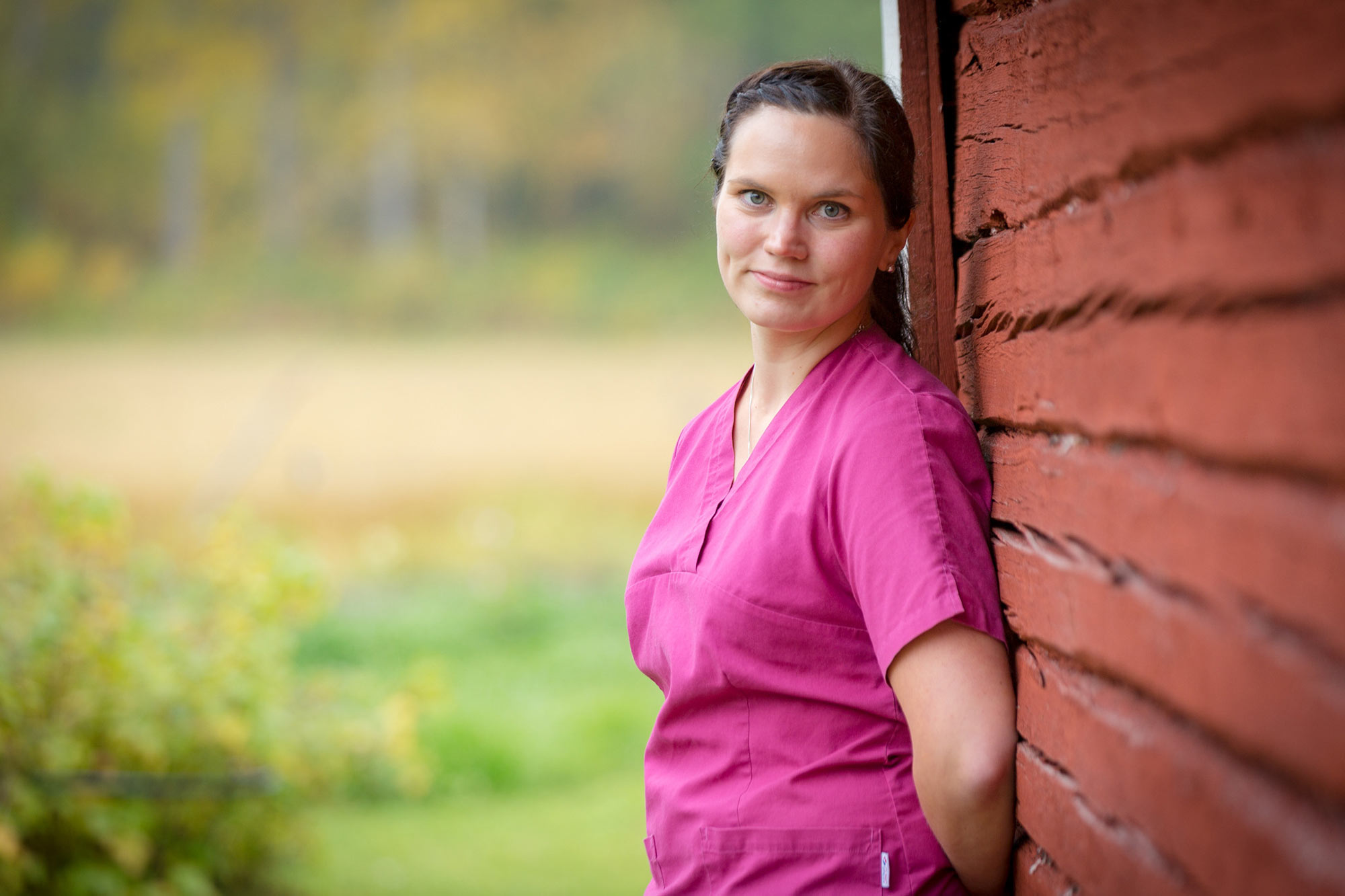 Mira Taavitsainen on vastaavana ohjaajana Koivurannan palvelutalossa.